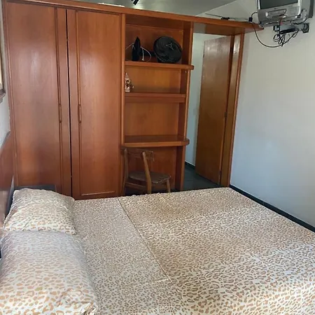 Quarto E Sala Localizacao Otima Na Opiniao De 100% Dos Hospedes Vitória Exterior photo